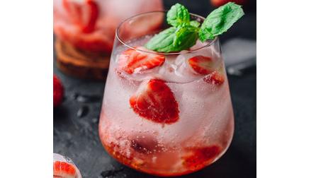 Strawberry Gin Fizz