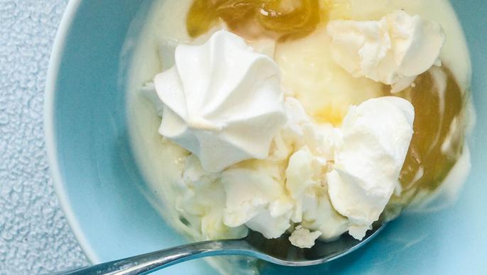 Merengue met yoghurt